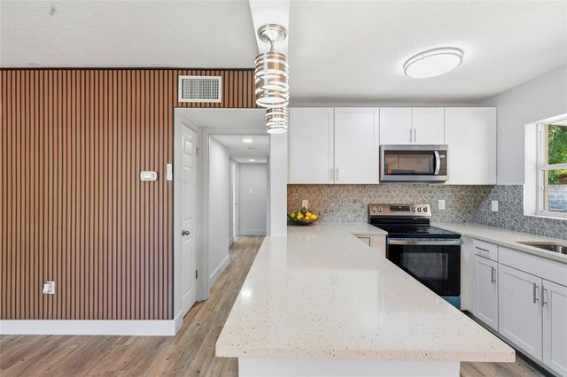 2827 22ND STREET W, Bradenton, FL 34205