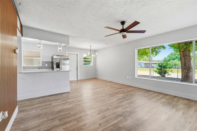 2827 22ND STREET W, Bradenton, FL 34205