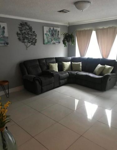 3604 Inlet Circle, Greenacres, FL 33463