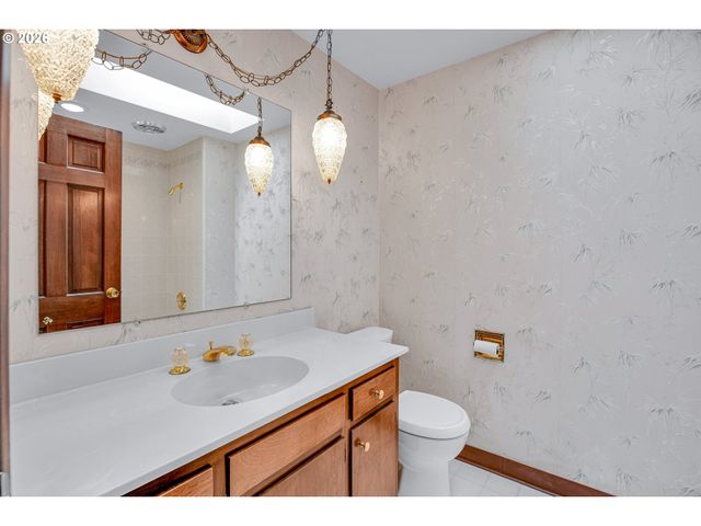 13400 Nw MARSHALL St, Portland, OR 97229