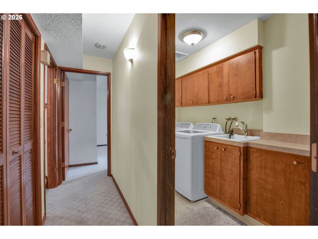 13400 Nw MARSHALL St, Portland, OR 97229