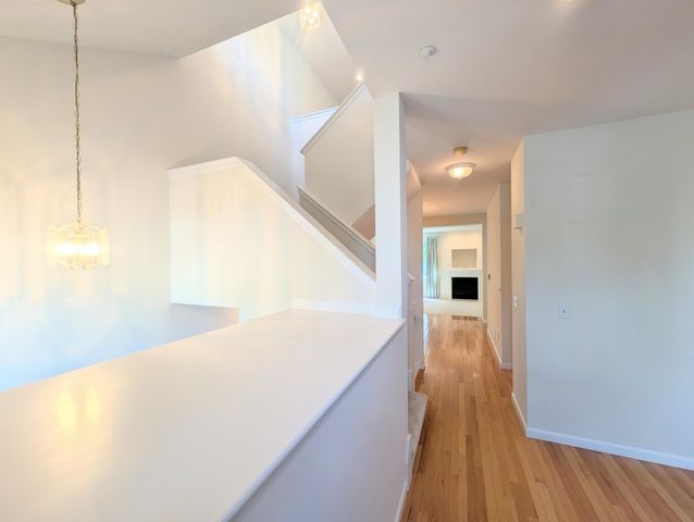 16 Edward Circle, Bedford, NH 03110