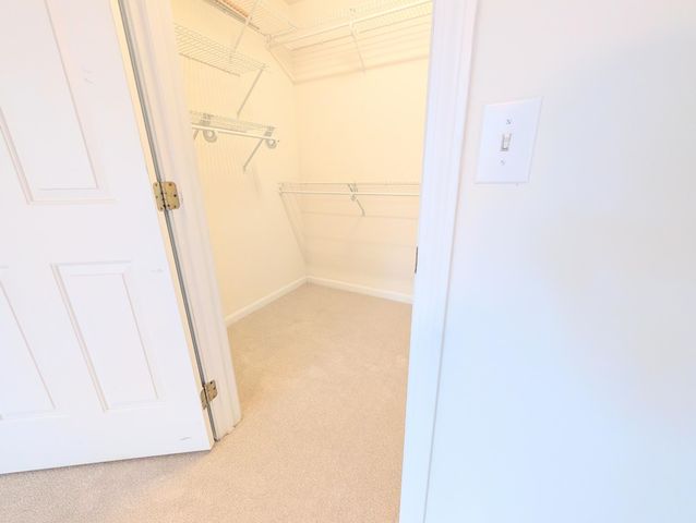16 Edward Circle, Bedford, NH 03110