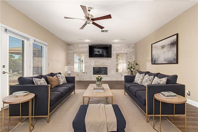 2925 Mondavi Court, Las Vegas, NV 89117