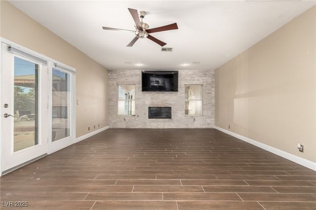 2925 Mondavi Court, Las Vegas, NV 89117