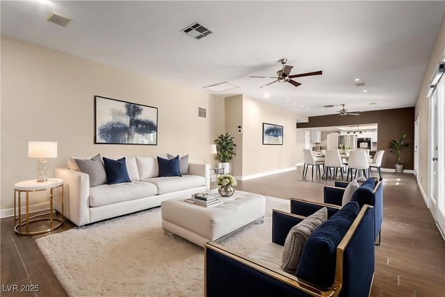 2925 Mondavi Court, Las Vegas, NV 89117