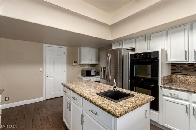 2925 Mondavi Court, Las Vegas, NV 89117