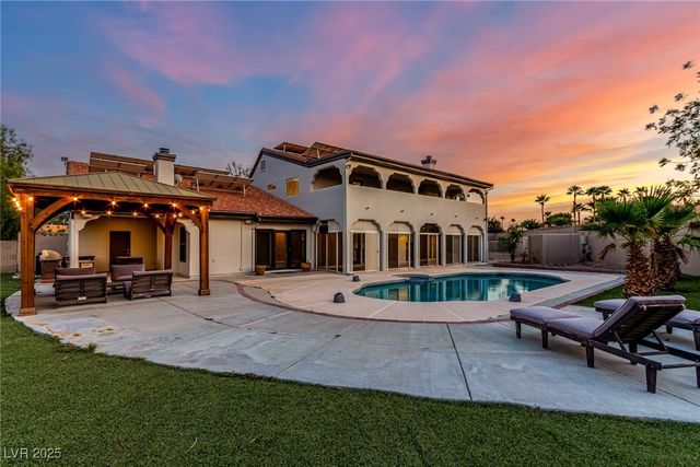 2925 Mondavi Court, Las Vegas, NV 89117