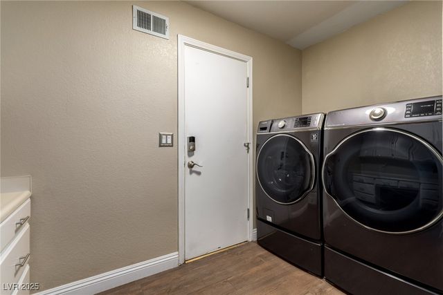 2925 Mondavi Court, Las Vegas, NV 89117