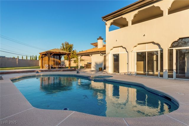 2925 Mondavi Court, Las Vegas, NV 89117