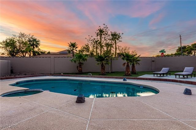 2925 Mondavi Court, Las Vegas, NV 89117