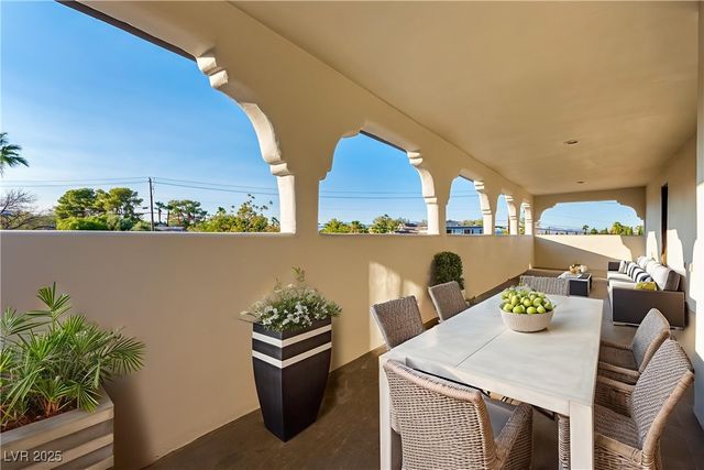 2925 Mondavi Court, Las Vegas, NV 89117