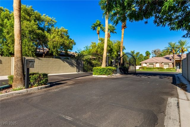 2925 Mondavi Court, Las Vegas, NV 89117