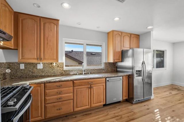 22945 Magnolia Glen Drive, Valencia, CA 91354