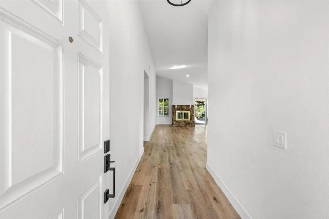 22945 Magnolia Glen Drive, Valencia, CA 91354