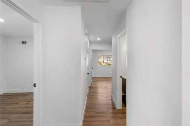 22945 Magnolia Glen Drive, Valencia, CA 91354