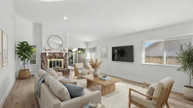 22945 Magnolia Glen Drive, Valencia, CA 91354