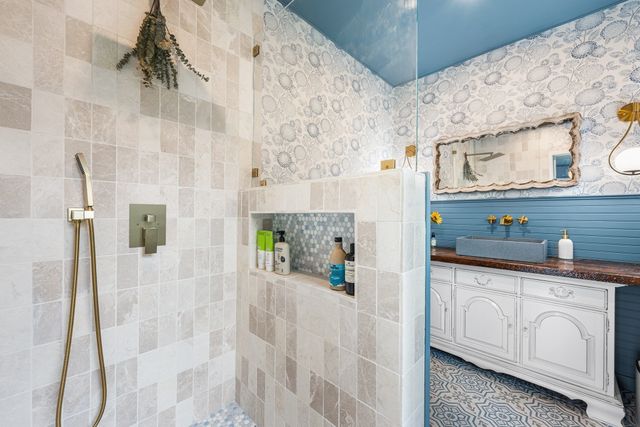 8 Bixby St 8, North Andover, MA 01845