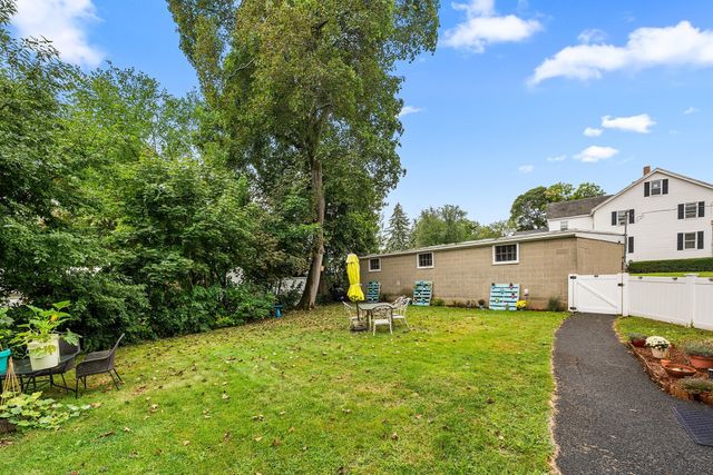 8 Bixby St 8, North Andover, MA 01845