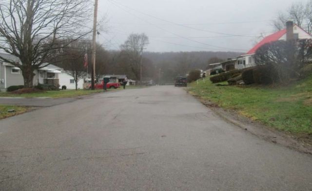 1421 Davidson St, Wampum, PA 16157