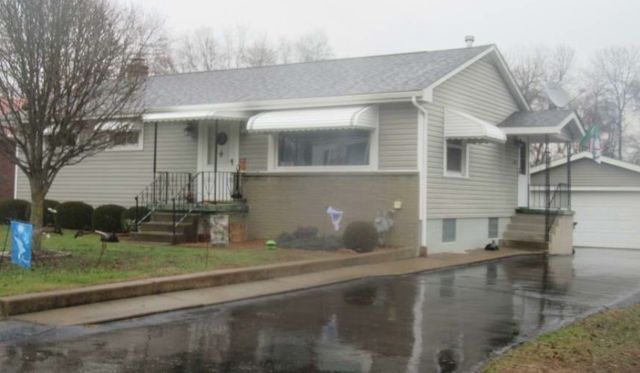 1421 Davidson St, Wampum, PA 16157