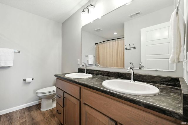 1136 Herdsman Boulevard, Huntertown, IN 46748