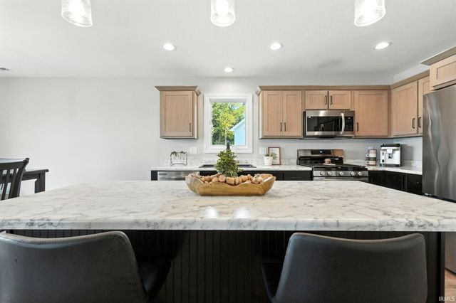 1136 Herdsman Boulevard, Huntertown, IN 46748