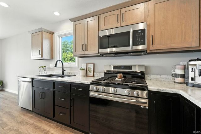 1136 Herdsman Boulevard, Huntertown, IN 46748