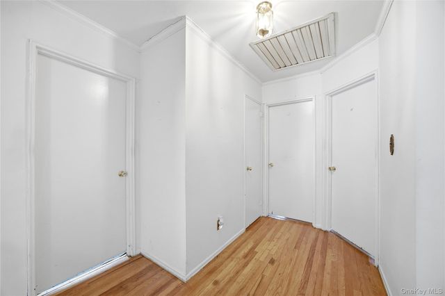 12 Viola Drive, Glen Cove, NY 11542