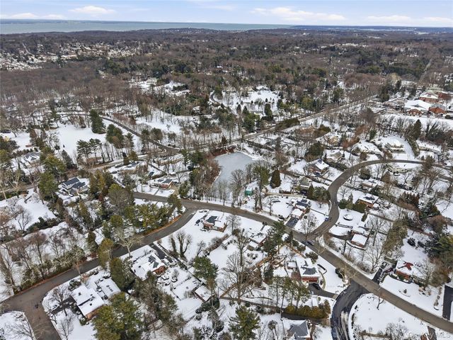 12 Viola Drive, Glen Cove, NY 11542