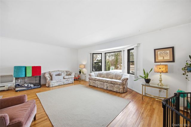 12 Viola Drive, Glen Cove, NY 11542