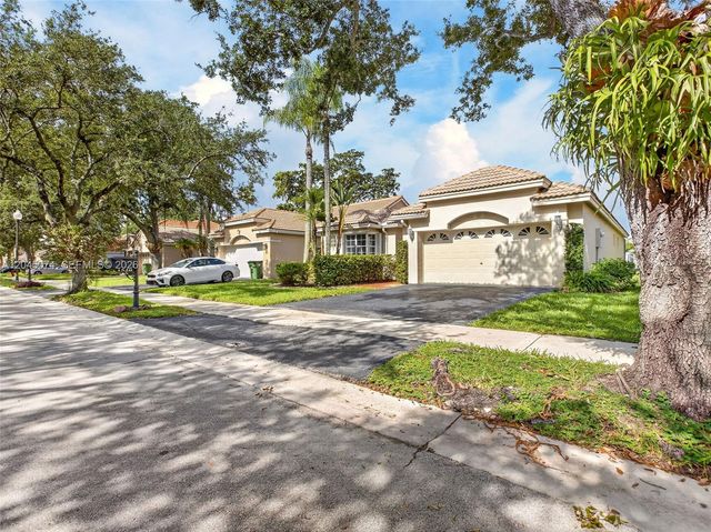 1520 Seabay Road, Weston, FL 33326