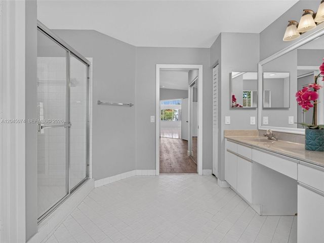 1520 Seabay Road, Weston, FL 33326