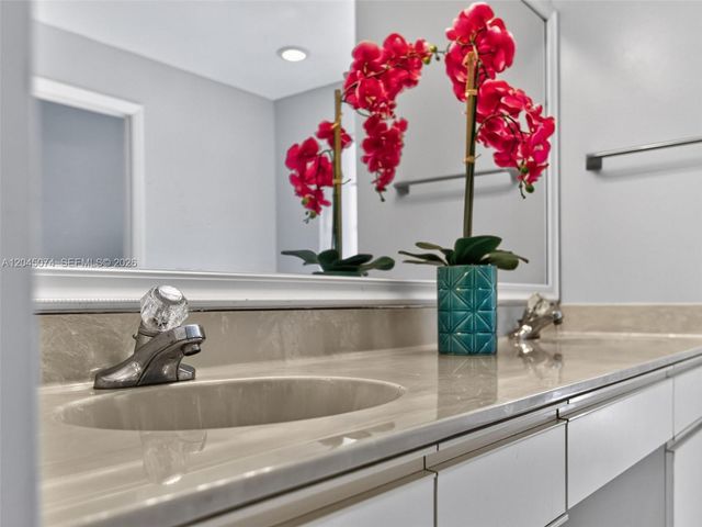 1520 Seabay Road, Weston, FL 33326