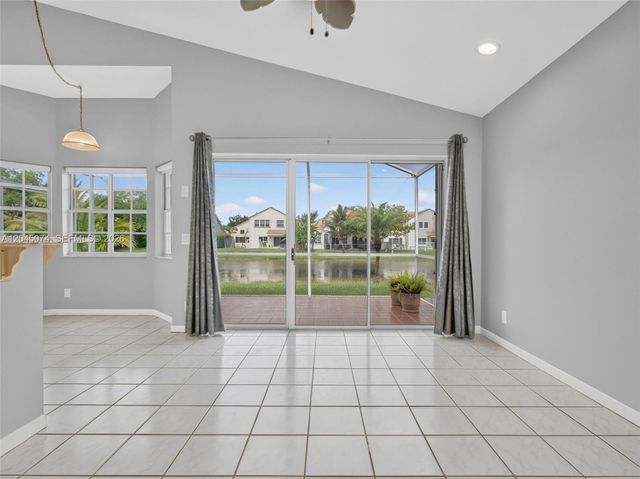 1520 Seabay Road, Weston, FL 33326