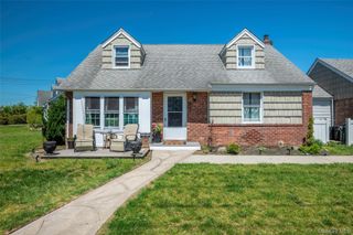 95 Wheeler Avenue, Valley Stream, NY 11580