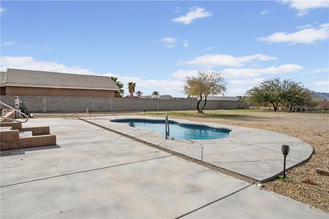 5331 S Cholla Drive, Fort Mohave, AZ 86426