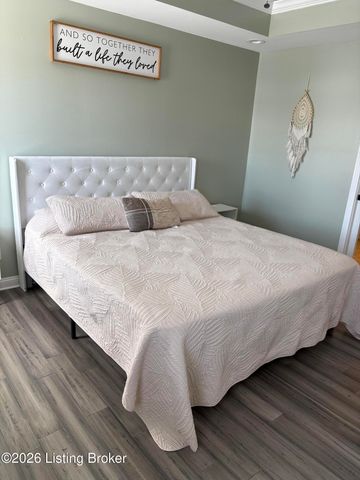 121 Lillian Ct, Shepherdsville, KY 40165