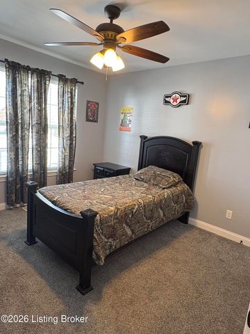 121 Lillian Ct, Shepherdsville, KY 40165