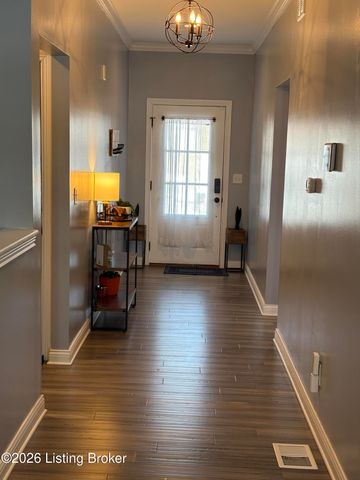 121 Lillian Ct, Shepherdsville, KY 40165