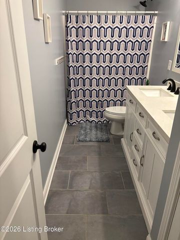 121 Lillian Ct, Shepherdsville, KY 40165