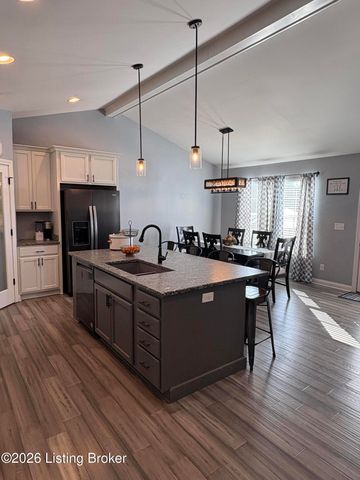 121 Lillian Ct, Shepherdsville, KY 40165