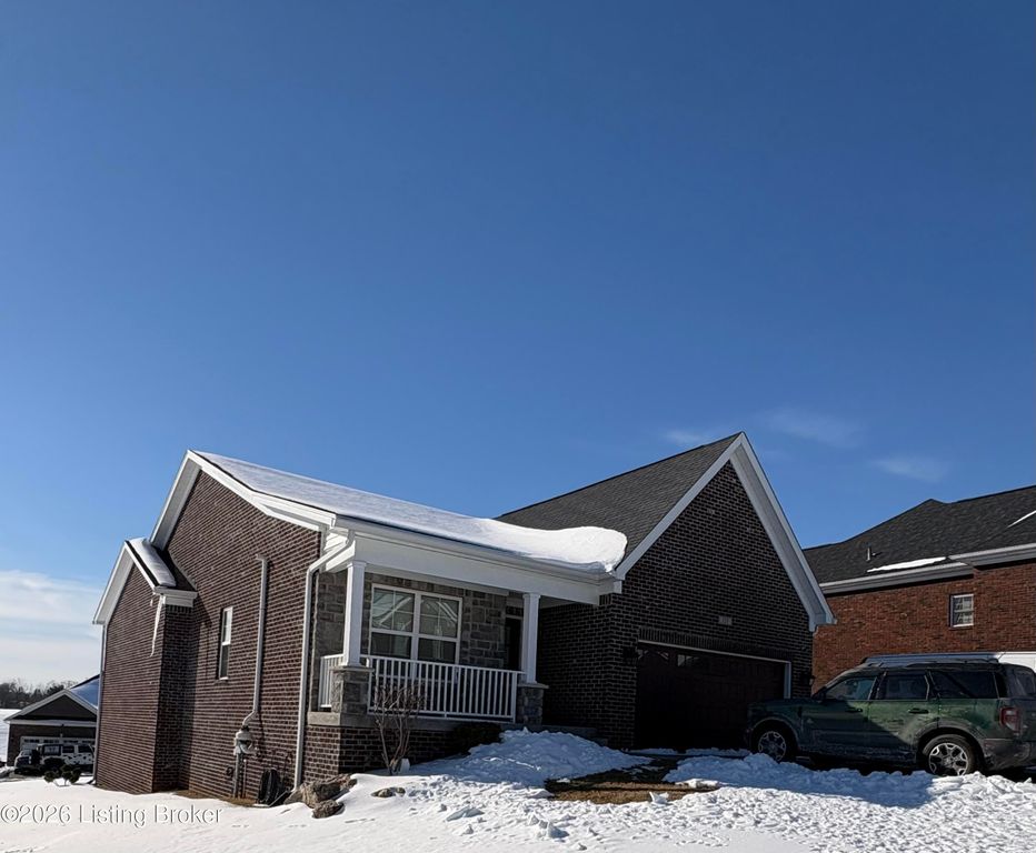 121 Lillian Ct, Shepherdsville, KY 40165