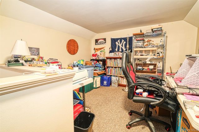 402 Okeefe Court, Oakdale, NY 11769