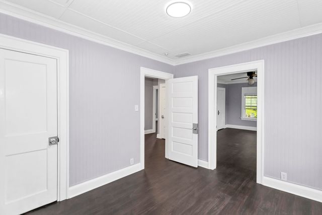 209 E Washington Street, West Chicago, IL 60185