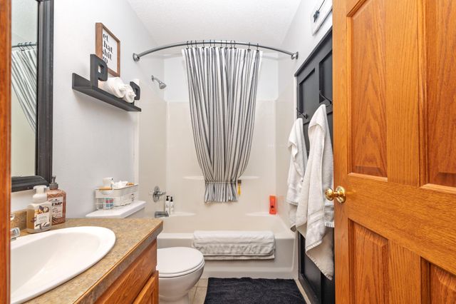 609 W 7th Avenue, Osakis, MN 56360