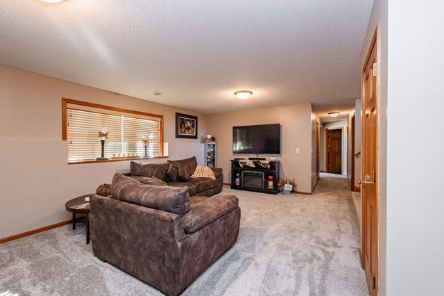 609 W 7th Avenue, Osakis, MN 56360