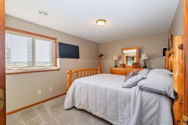 609 W 7th Avenue, Osakis, MN 56360