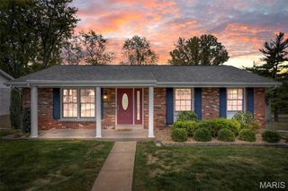 2542 Via Miralesta Drive, Mehlville, MO 63125
