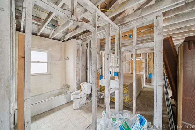 902 SE 2nd Street, Pryor, OK 74361